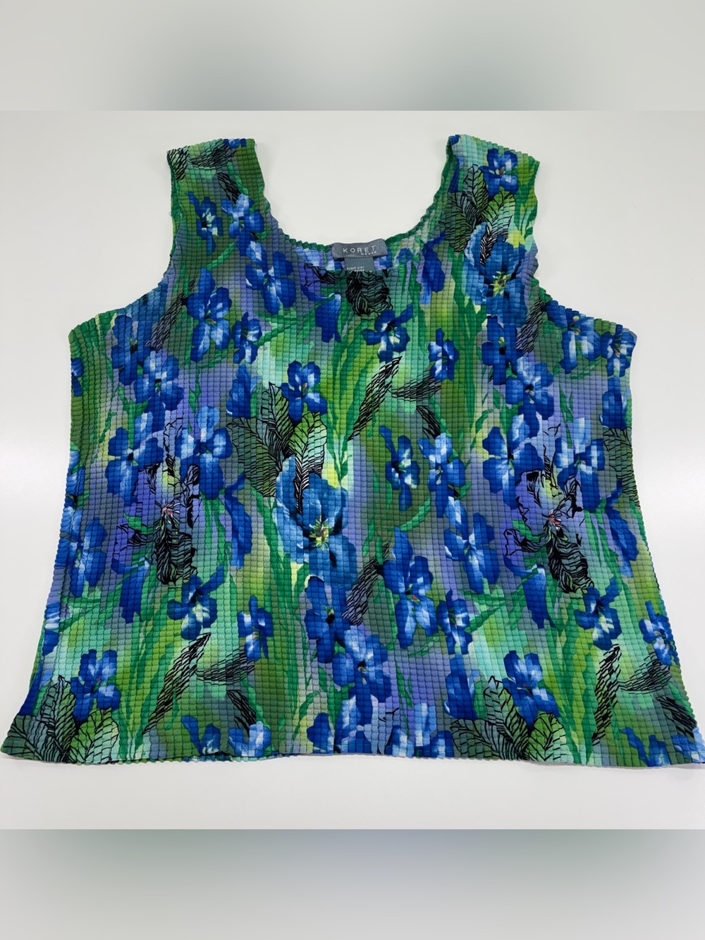 Koret Woman 20W Iris Floral Crinkle Stretch Tank Artsy Cottagecore Plus Size